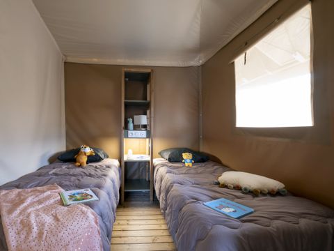 TENTE TOILE ET BOIS 4 personnes - Jungle Lodge 2chambres - avec SDB - 26m² 2/4 pers.