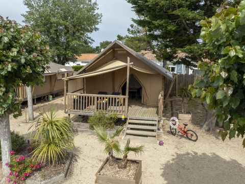 TENTE TOILE ET BOIS 4 personnes - Jungle Lodge 2chambres - avec SDB - 26m² 2/4 pers.