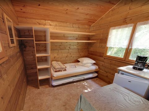 CHALET 4 personnes - CABANE (Sans sanitaires)