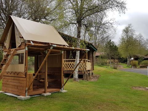 Insolite 4 personnes - BIVOUAC (Sans sanitaires) + tente au sol