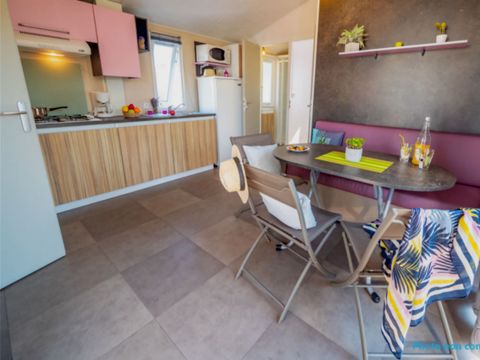 Mobilhome 5 personnes - Grand Cottage Confort - Terasse intégré
