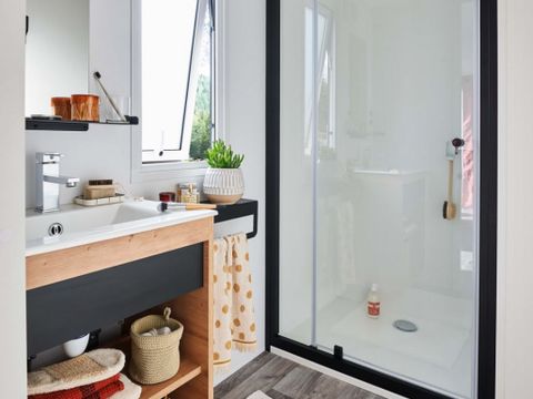 Mobilhome 5 personnes - Grand Cottage Confort Terrasse Couverte