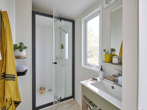 MOBILHOME 5 personnes - Mobil-home | Classic | 2 Ch. | 5 Pers. | Terrasse surélevée non couverte