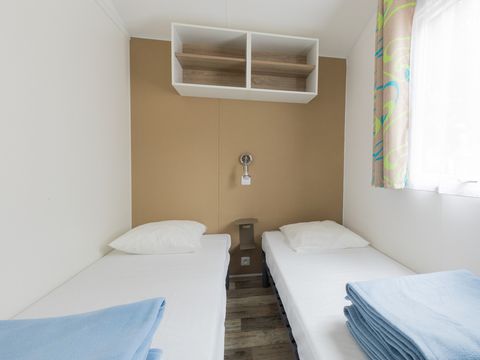 MOBILHOME 5 personnes - IBIZA 27m² - 2 chambres avec terrasse bois