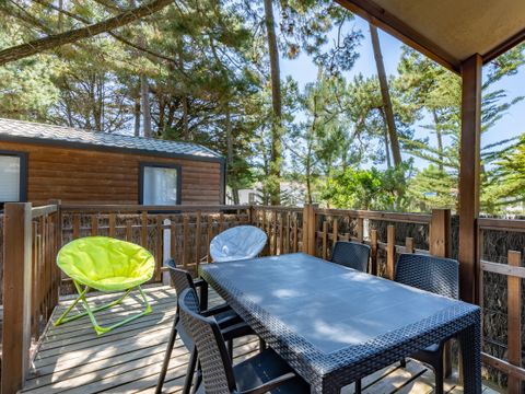 MOBILHOME 4 personnes - MALAGA BOIS 27m² - 2 chambres  - 4 pers, terrasse bois semi couverte