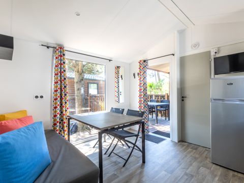 MOBILHOME 4 personnes - MALAGA BOIS 27m² - 2 chambres  - 4 pers, terrasse bois semi couverte