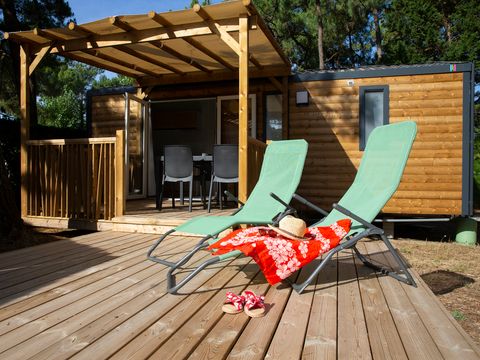 MOBILHOME 4 personnes - BAHIA BOIS 29m²  - 2 chambres avec une terrasse bois couverte et une terrasse solarium