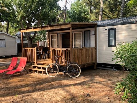 MOBILHOME 4 personnes - BAHIA 2023 - 29m²  2 chambres avec terrasse bois couverte - LAVE VAISSELLE inclus