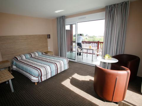 APPARTEMENT 3 personnes - (max. 2 adultes) Hôtel St Jean Luz Suite Erromardie
