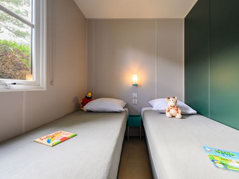 MOBILHOME 6 personnes - COTTAGE CONFORT 3 ch. 6 pers. - 35m2 - terrasse couverte