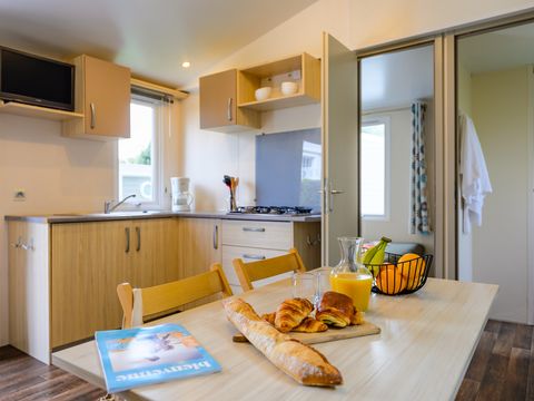 Mobilhome 4 personnes - D/ - LOISIR - CONFORT - 2 chambres - 25m2 - Terrasse parasol