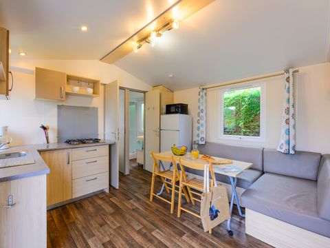 Mobilhome 4 personnes - D/ - LOISIR - CONFORT - 2 chambres - 25m2 - Terrasse parasol