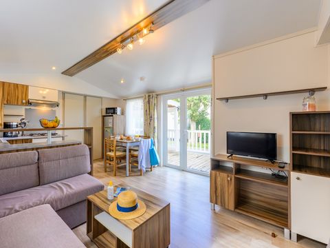 Mobilhome 6 personnes - LOISIR - CONFORT - 3 chambres - 36m2 - Terrasse couverte