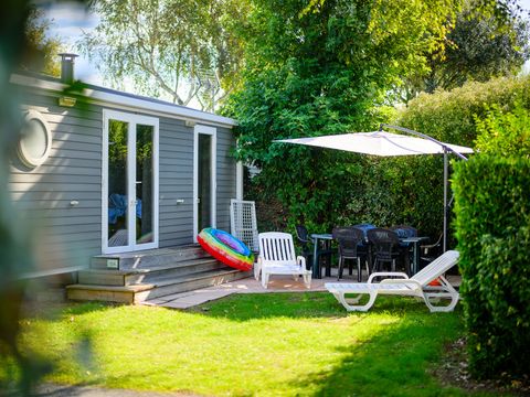 MOBILHOME 5 personnes - D/COTTAGE CONFORT 2 ch. 4/5 pers. - 30m2 - terrasse parasol