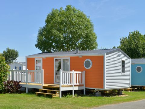 MOBILHOME 5 personnes - D/CONFORT 2 ch. 4/5 pers. - 30m2 - terrasse parasol