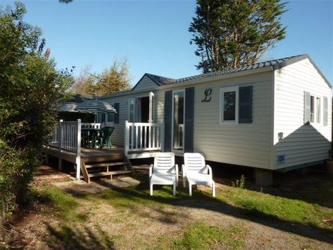 BUNGALOW 6 personnes - D/ CONFORT 3ch. 6 pers. - 35m2 - terasse parasol