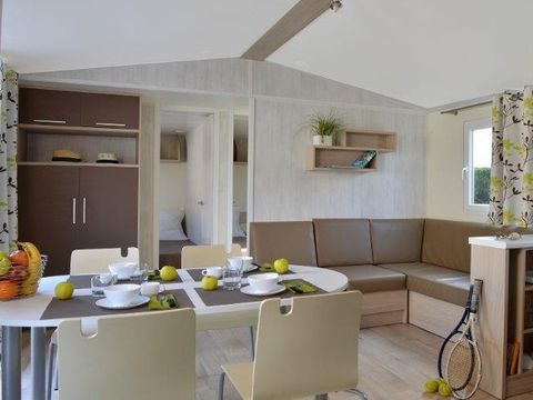 BUNGALOW 6 personnes - D/ CONFORT 3ch. 6 pers. - 35m2 - terasse parasol