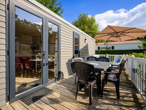 MOBILHOME 6 personnes - D/ COTTAGE CONFORT 3ch. 6 pers. - 35m2 - terasse parasol