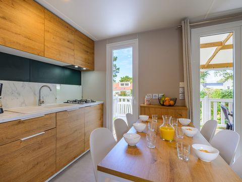 Mobilhome 6 personnes - D/ - COTTAGE - CONFORT - 3 chambres - 35m2 - Terrasse couverte