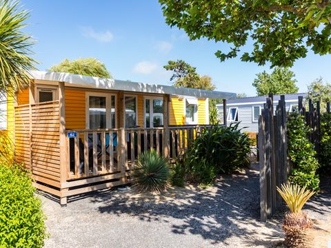MOBILHOME 6 personnes - Comfort XL | 2 Ch. | 4/6 Pers. | Terrasse surélevée