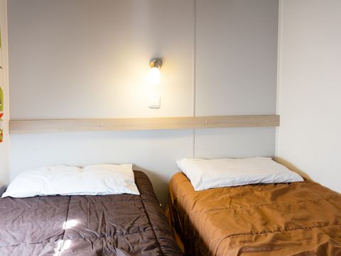 MOBILHOME 5 personnes - Comfort XL | 2 Ch. | 5 Pers. | Terrasse surélevée