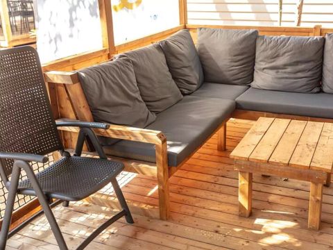 Mobilhome 8 personnes - Mobil-home | Premium | 4 Ch. | 8 Pers. | Terrasse Lounge | Outdoor kitchen | 2 SDB | Clim. | TV