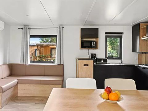 Mobilhome 8 personnes - Mobil-home | Premium | 4 Ch. | 8 Pers. | Terrasse Lounge | Outdoor kitchen | 2 SDB | Clim. | TV