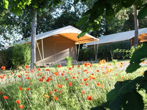 Tente en toile et en bois 5 personnes - Le Lodge Canada 2ch. 5 pers