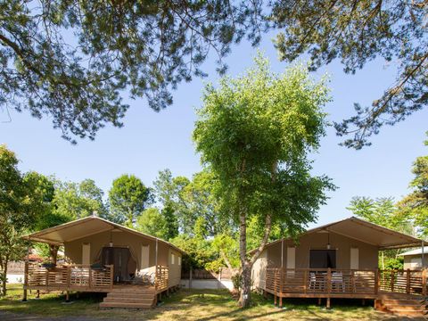 Tente en toile et en bois 5 personnes - Le Lodge Oulébo 2ch. 5 pers