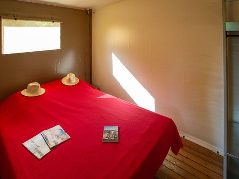 Tente en toile et en bois 5 personnes - Le Lodge Oulébo 2ch. 5 pers