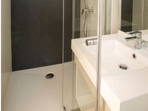Tente en toile et en bois 5 personnes - Le Lodge Oulébo 2ch. 5 pers