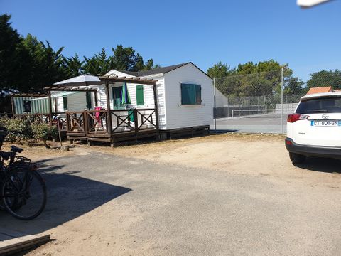MOBILHOME 4 personnes - ACAPULCO Mobil-home 2chambres spacieux (ancien résidentiel) situé à l'entrée du camping +store banne