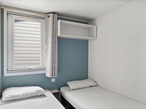 BUNGALOW 6 personnes - Mobil-home | Comfort | 3 Ch. | 6 Pers. | Terrasse surélevée | Clim.