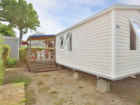 BUNGALOW 6 personnes - Mobil-home | Comfort | 3 Ch. | 6 Pers. | Terrasse simple BUNGALOW 6 personnes - Mobil-home | Comfort | 3 Ch. | 6 Pers. | Terrasse simple