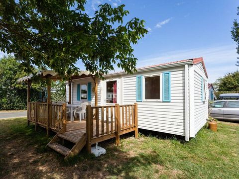 BUNGALOW 6 personnes - Mobil-home | Classic | 2 Ch. | 4/6 Pers. | Terrasse surélevée BUNGALOW 6 personnes - Mobil-home | Classic | 2 Ch. | 4/6 Pers. | Terrasse surélevée