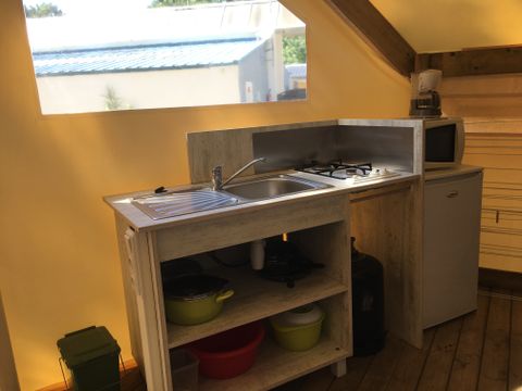 TENTE 4 personnes - Tente Lodge Junior sans sanitaire, avec point d'eau froide evier cuisine 4 pers