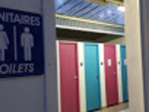 TENTE 4 personnes - Tente Lodge Junior sans sanitaire, avec point d'eau froide evier cuisine 4 pers