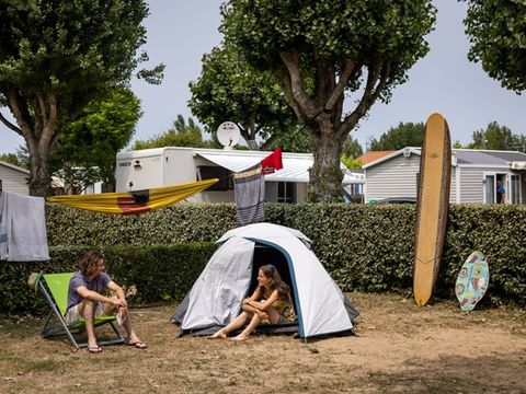 Emplacement - Forfait 2 : emplacement 1 voiture électricité 6 Ampères