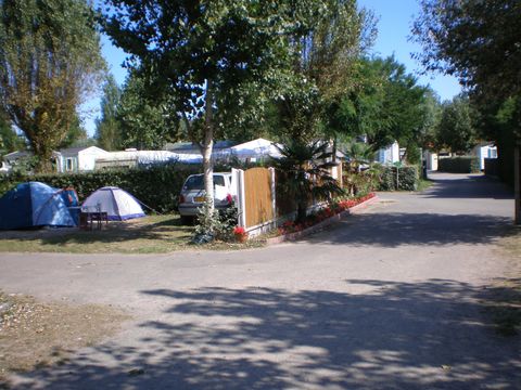 Emplacement - Forfait 2 : emplacement 1 voiture électricité 6 Ampères