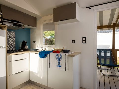 MOBILHOME 4 personnes - Mobil-home Confort 27m² - 2 chambres + Terrasse couverte + TV 4 pers
