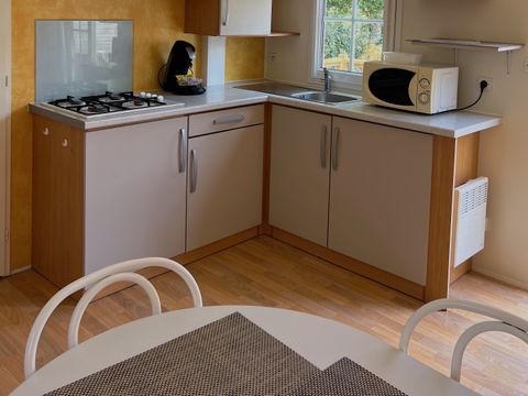 MOBILHOME 4 personnes - Mobil-home Confort 30m² - 2 chambres + Terrasse couverte + TV 4/5 pers