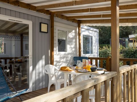 MOBILHOME 4 personnes - Mobil-home Confort 30m² - 2 chambres + Terrasse couverte + TV 4/5 pers