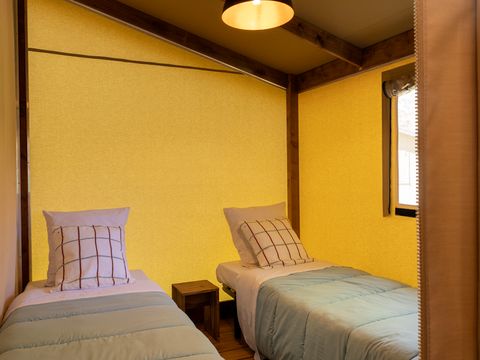 CHALET 4 personnes - Cabane Cotton Confort 32m² - 3 chambres + terrasse couverte + Quartier piéton 6 pers