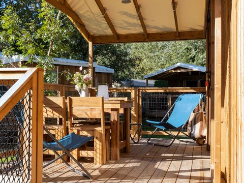 CHALET 4 personnes - CosyFlower Confort 27m² - 2 chambres + Terrasse couverte + LV + Quartier piéton. 4 pers