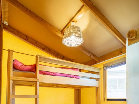 TENTE TOILE ET BOIS 4 personnes - Cabane Cotton Confort 32m² - 2chambres + Terrasse couverte + Quartier piéton 4 pers