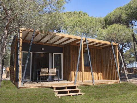 CHALET 4 personnes - Chalet Cannelle 26.5m² 2 chambres + TV + LV + Terr. couverte+ Draps + Quartier piéton + clim 4 pers