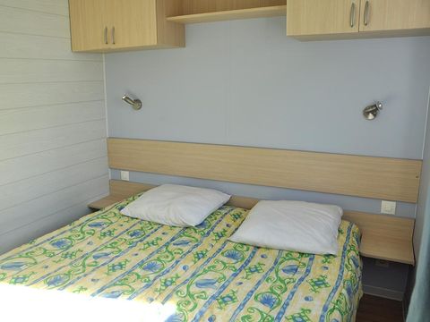 Mobilhome 1/4 personnes - Classique - 2 chambres - Avec terrasse