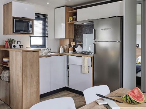 MOBILHOME 6 personnes - COTTAGE TRIO STANDING- TV- LAVE VAISSELLE- 2 SALLES D'EAU avec SPA PRIVATIF 6 pers