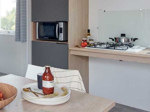 MOBILHOME 4 personnes - LODGE PMR TV 4 personnes 4 pers