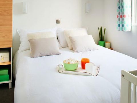 MOBILHOME 4 personnes - Cottage GOYAVE - 25m² - terrasse intégrée semi-couverte - 2 chambres 4 pers